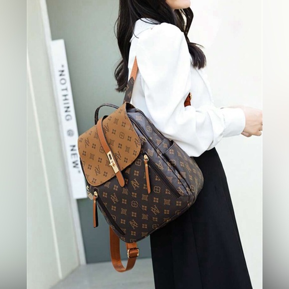 New Elegant Backpack - Picture 11 of 11